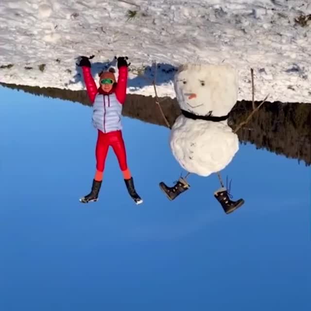 оригинальная фотосессия со снеговиком Гиф - Гифис