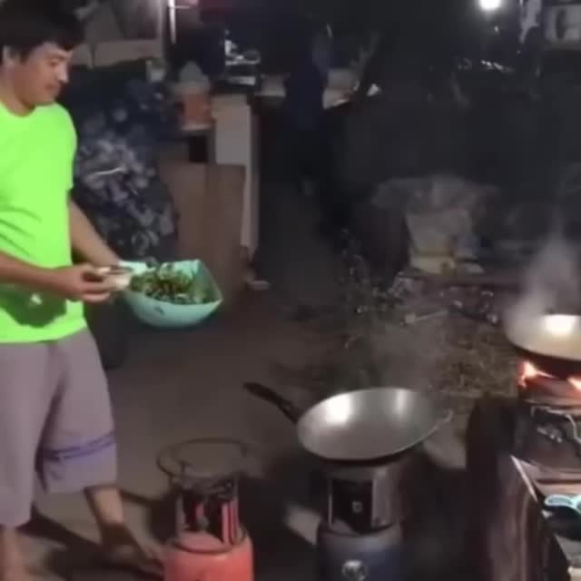 азиатский повар Гиф - Гифис