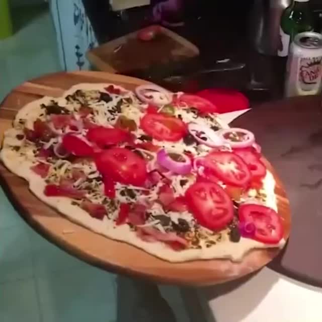 домашняя пицца от жены Гиф - Гифис