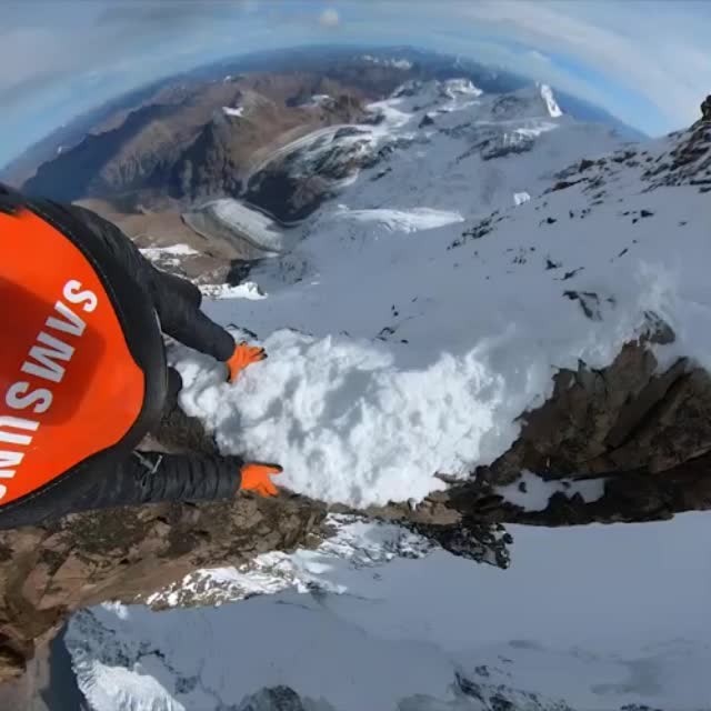 альпинист на пике горы Гиф - Гифис